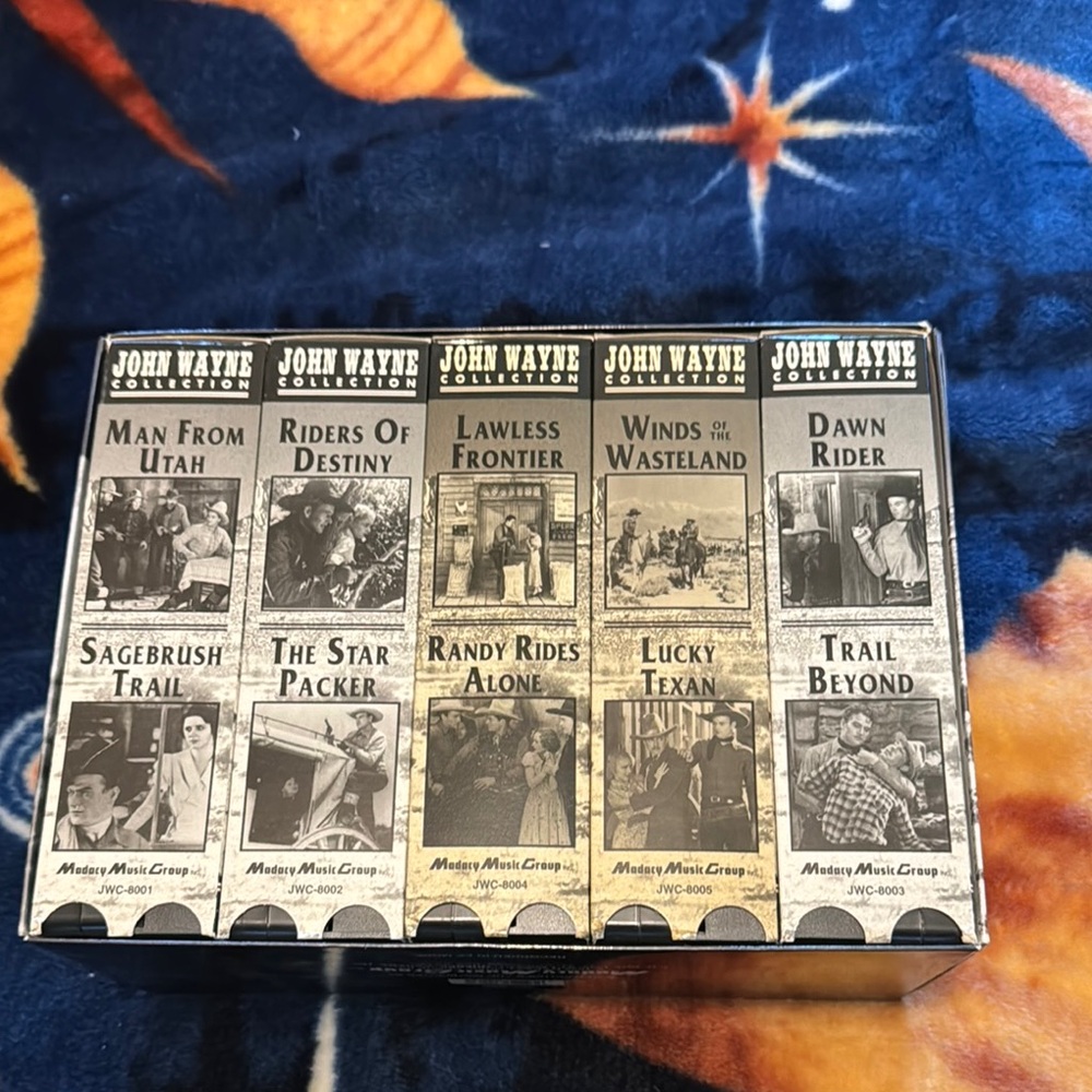 John Wayne VHS Collection Box Set - Picture 2 of 4